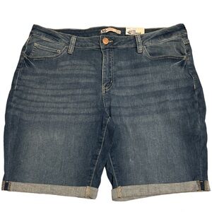 Women’s Plus SO Bermuda Medium Wash Denim Shorts Size 16